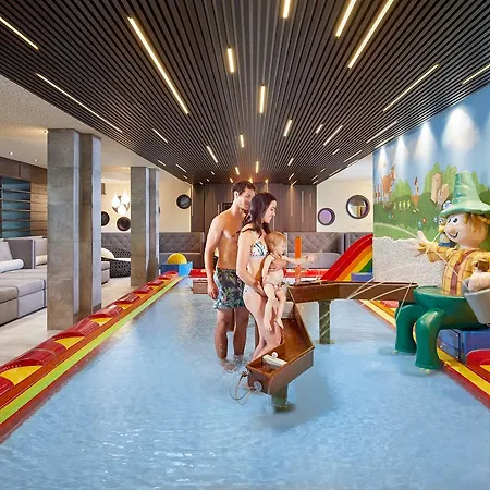 酒店 Almhof Family Und Wellness 4*