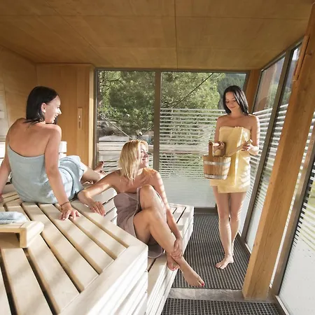 Almhof Family Und Wellness 4* جيرلوس